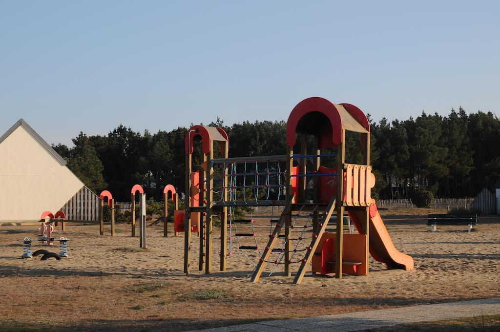 Vvf Les Plages De Guerande Ла-Тюрбаль Экстерьер фото